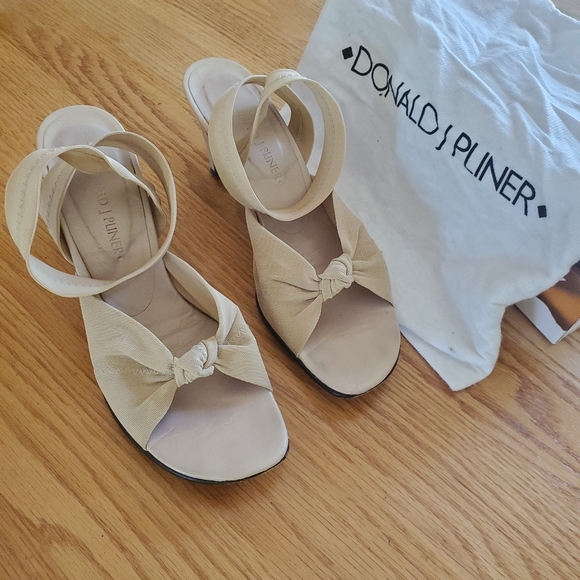 Vintage Donald J Pliner Heels - Picture 3 of 6